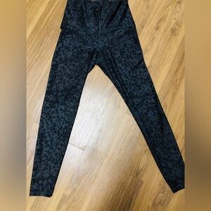 Old Navy Active Black Leopard Print Leggings